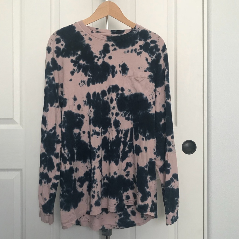 UO Long Sleeve Tie Dye Tee